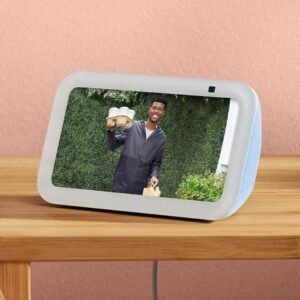 Compact Smart Display with Superior Sound Quality